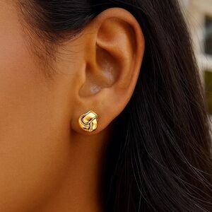 Elegant Gold Knot Earrings